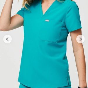 Brand new TEAL FIGS Scrubs set